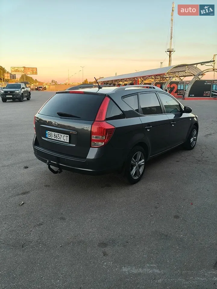 Kia Ceed 2012 photo 4