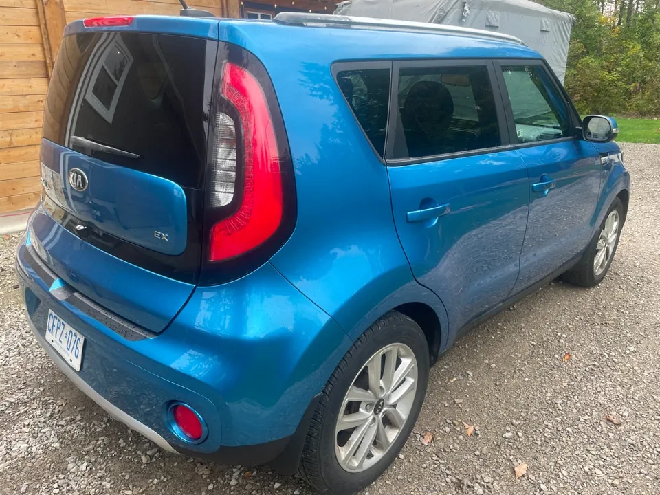 Kia Soul 2017 photo 2