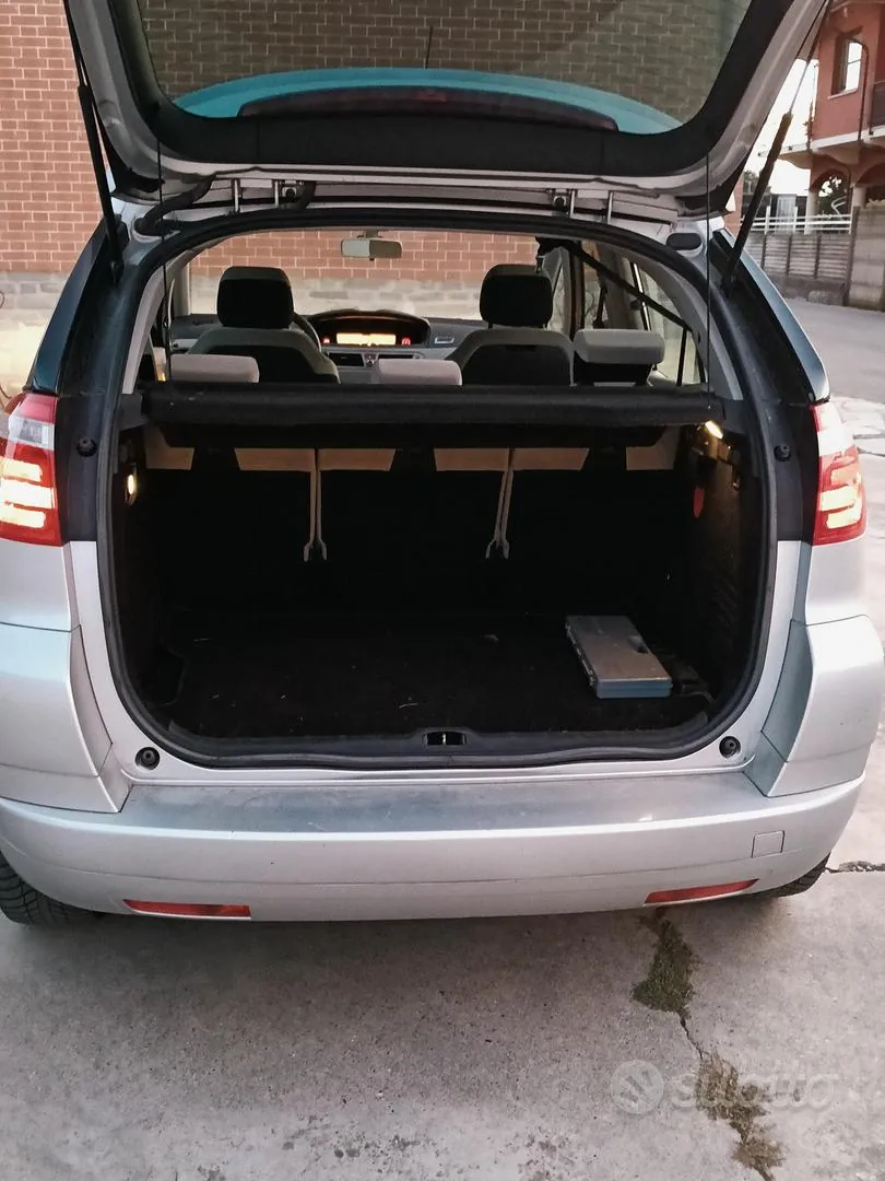 Citroen C4 Picasso 2007 photo 2
