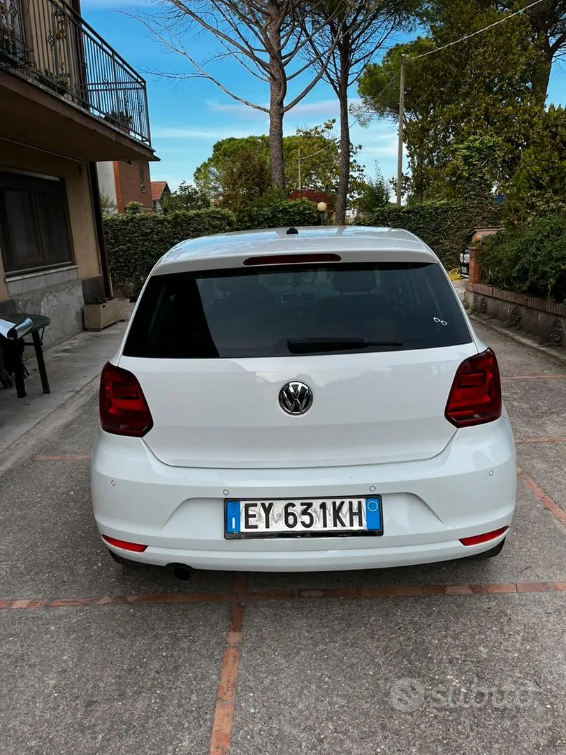 Volkswagen Polo 2015 photo 4