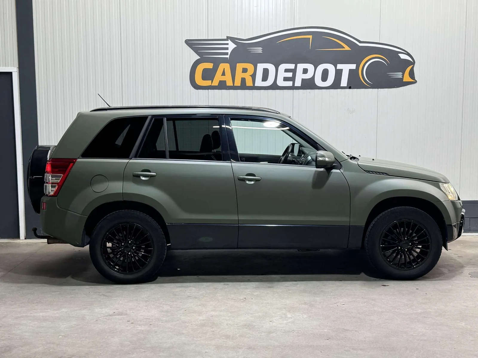 Suzuki Grand Vitara 2010 photo 4