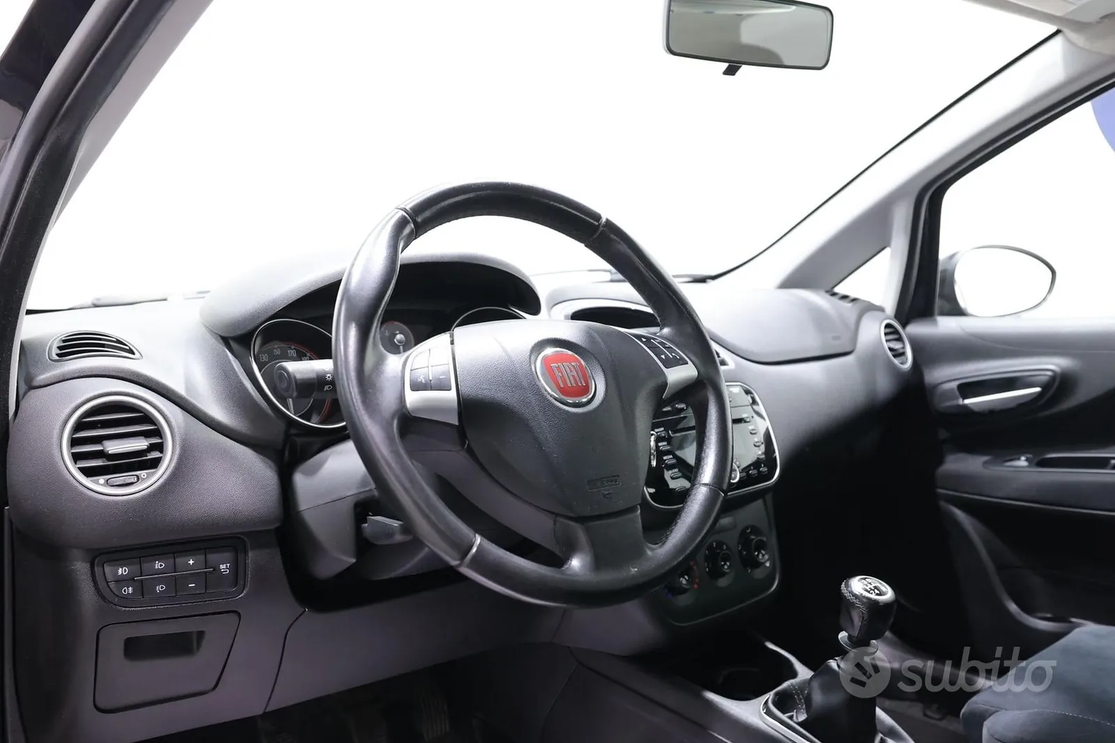 Fiat Punto 2016 photo 5