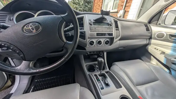Toyota Tacoma 2011 photo 4