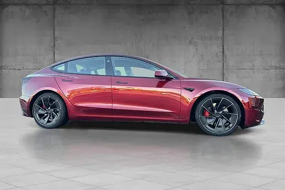 Tesla Model 3 2025 photo 4