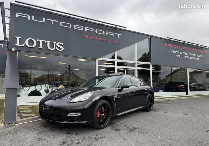 Porsche Panamera 2010 photo 2