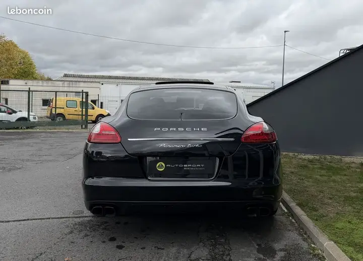 Porsche Panamera 2010 photo 4