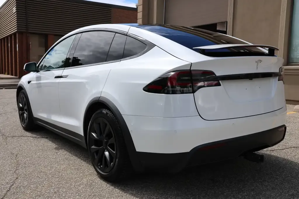 Tesla Model X 2022 photo 2
