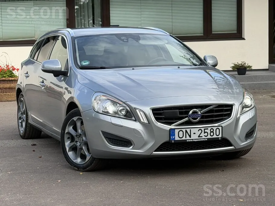 Volvo V60 2011 photo 4