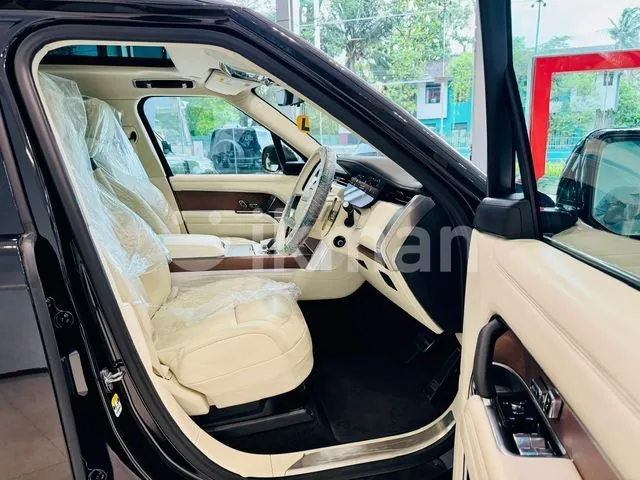 Land Rover Range Rover 2025 photo 5