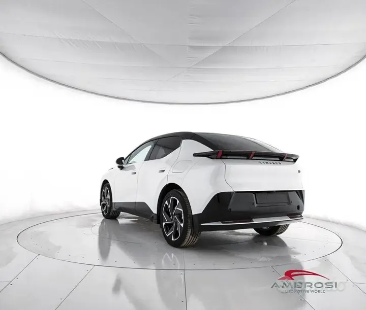 Lynk & Co 02 Core 2026 photo 4