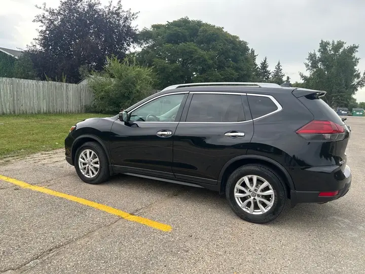 Nissan Rogue 2018 photo 3