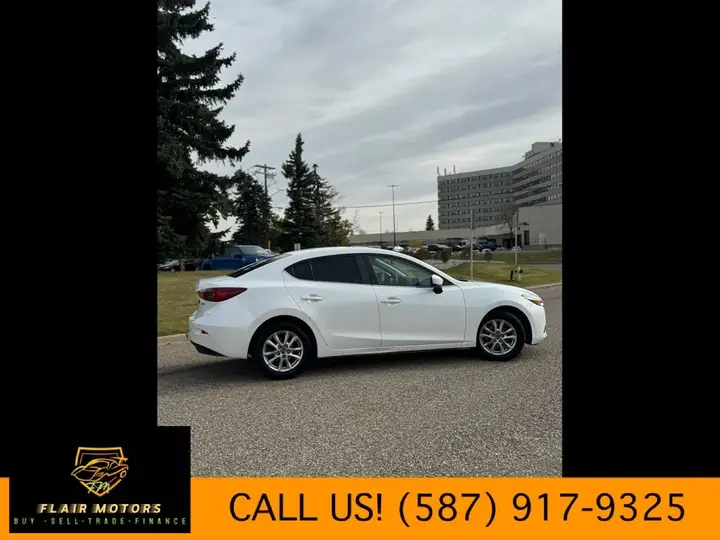 Mazda Mazda3 2018 photo 4