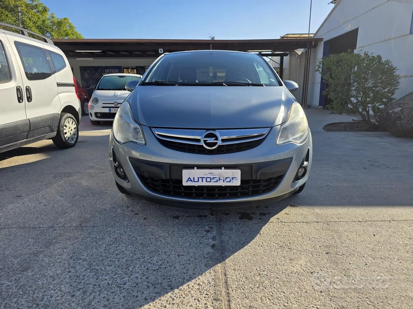 Opel Corsa 2013 photo 2