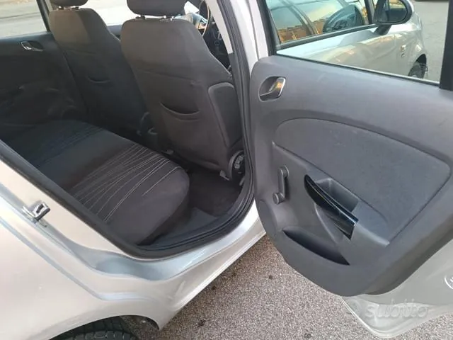 Opel Corsa 2010 photo 4