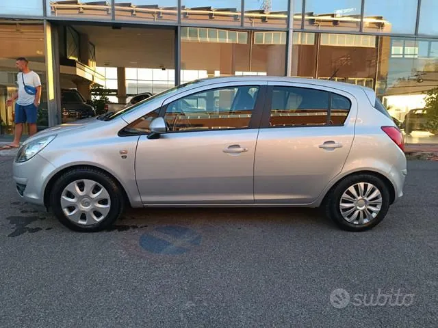 Opel Corsa 2010 photo 3