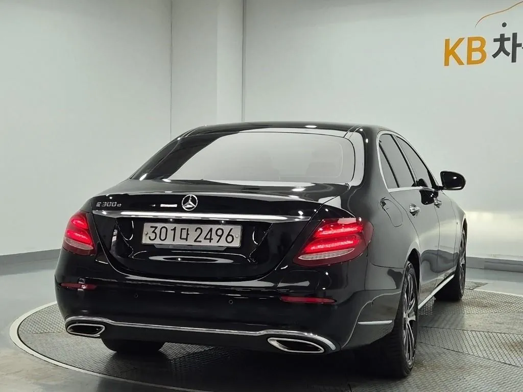 Mercedes-Benz E-Class 2019 photo 3