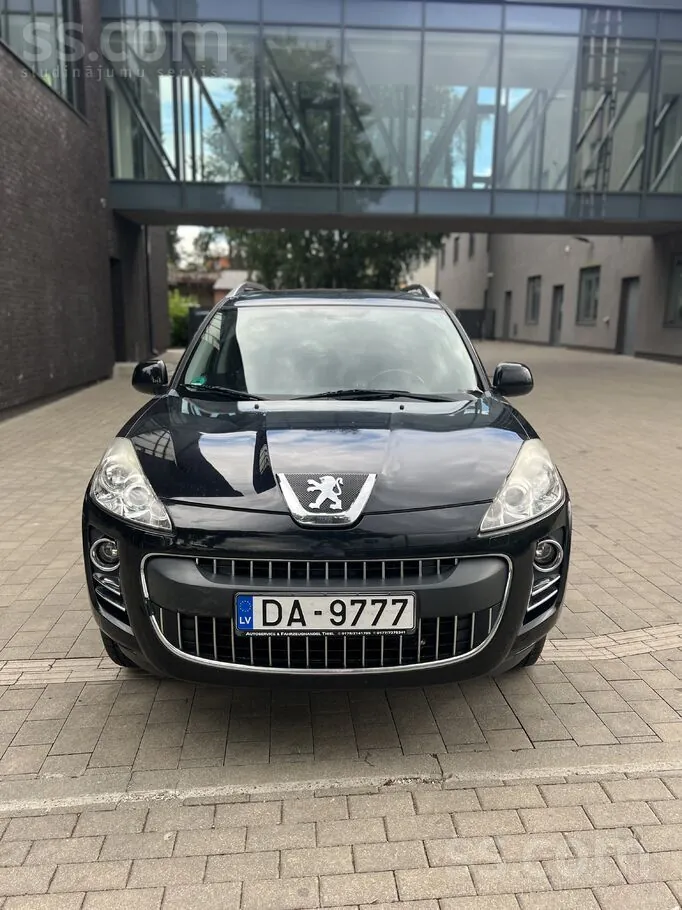 Peugeot 4007 2008 photo 2