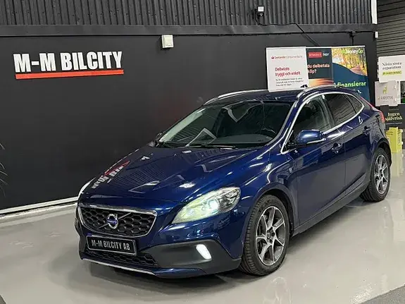 Volvo V40 Cross Country 2016 photo 2