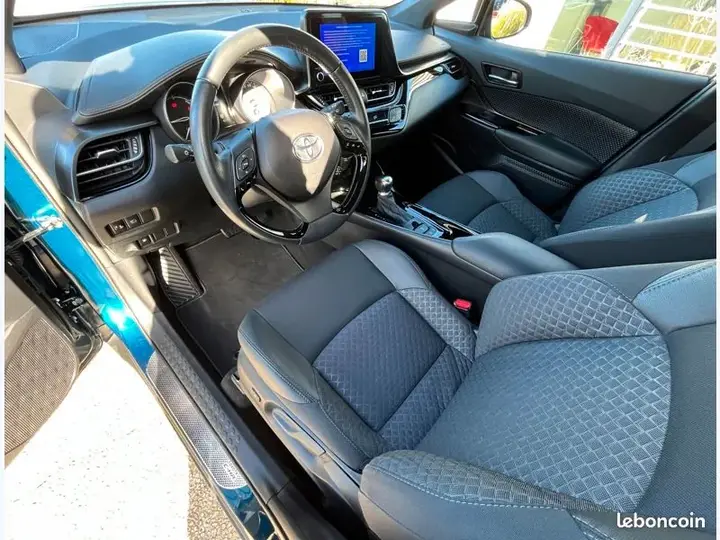 Toyota C-Hr 2023 photo 4