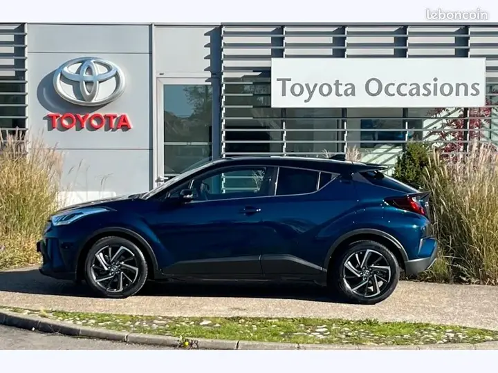 Toyota C-Hr 2023 photo 2