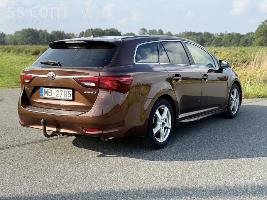 Toyota Avensis 2015 photo 3