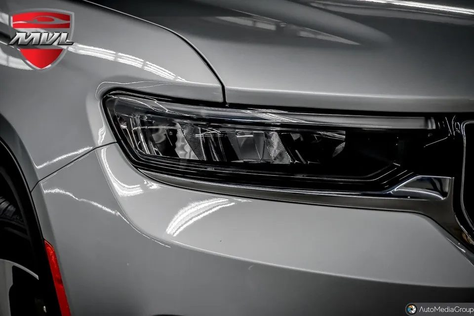 Jeep Grand Cherokee 2023 photo 3