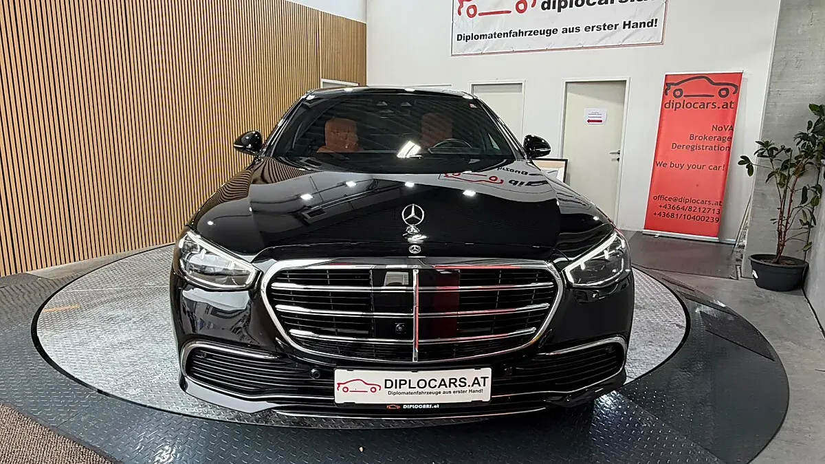 Mercedes-Benz S-Class 2024 photo 2