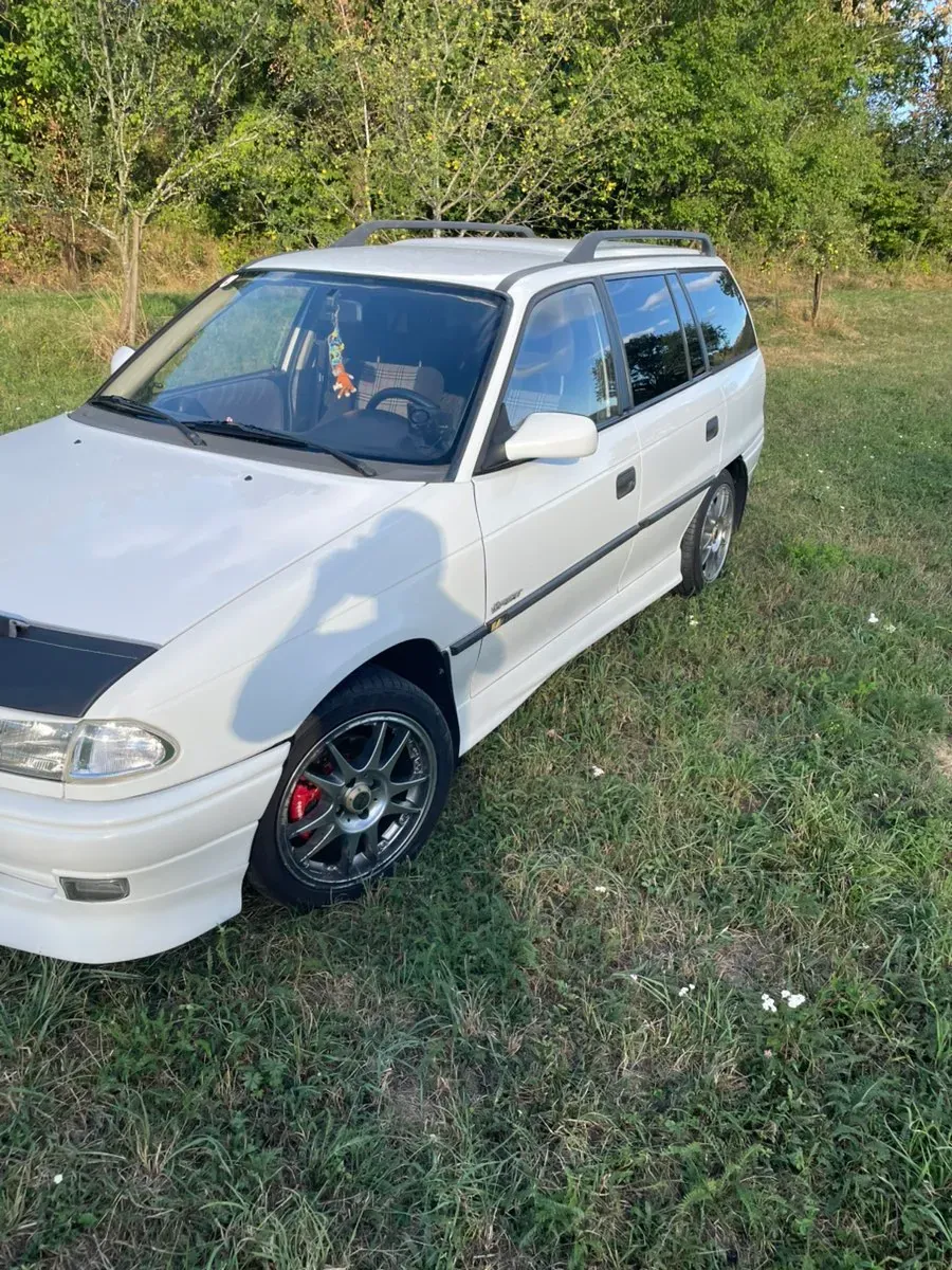 Opel Astra 1996 photo 3