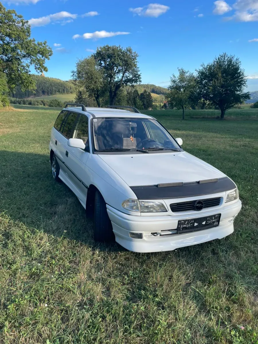 Opel Astra 1996 photo 2