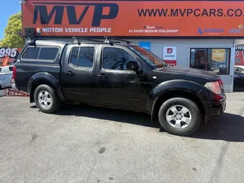Nissan Navara 2010 photo 2