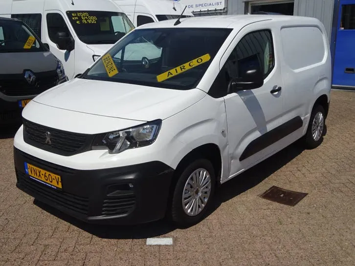 Peugeot Partner 2022 photo 2