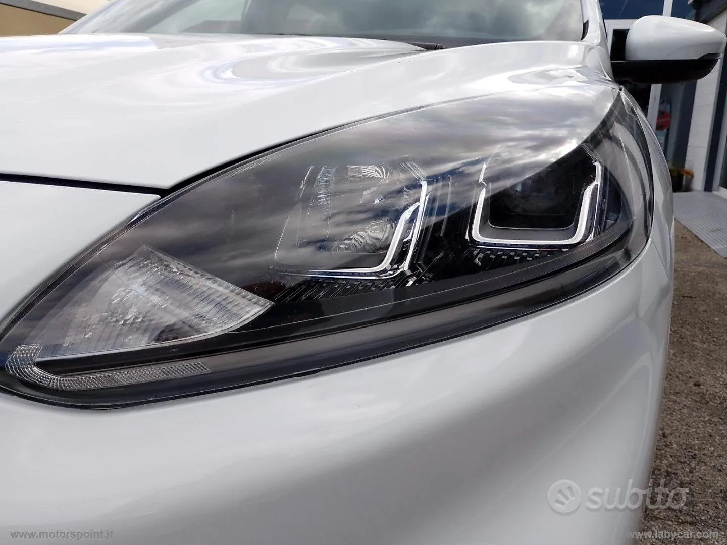 Ford Kuga 2022 photo 2