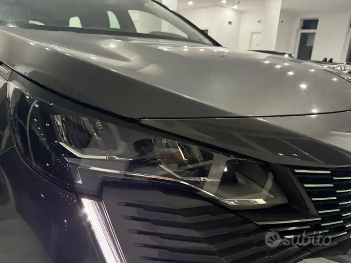 Peugeot 5008 2023 photo 4