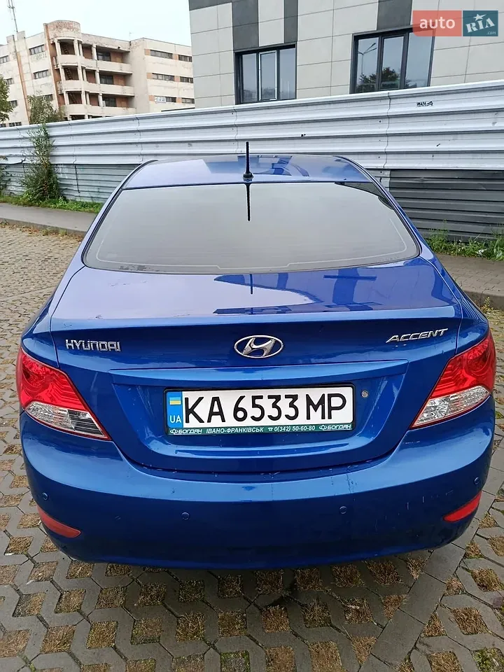 Hyundai Accent 2012 photo 5