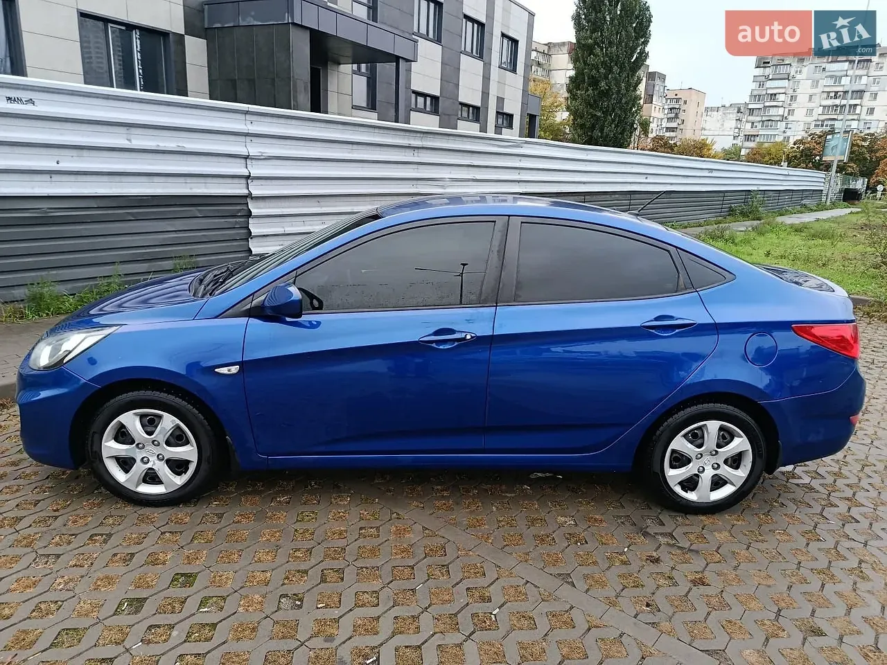 Hyundai Accent 2012 photo 4