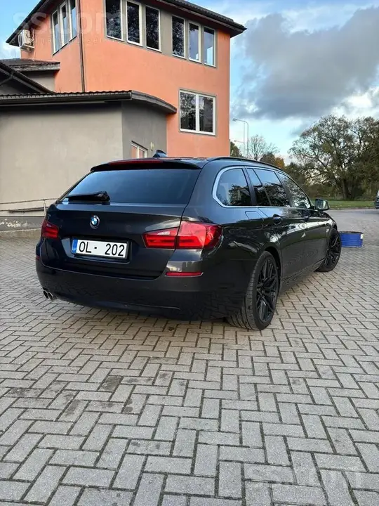 BMW 525