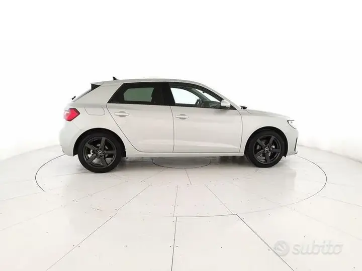 Audi A1 2026 photo 4