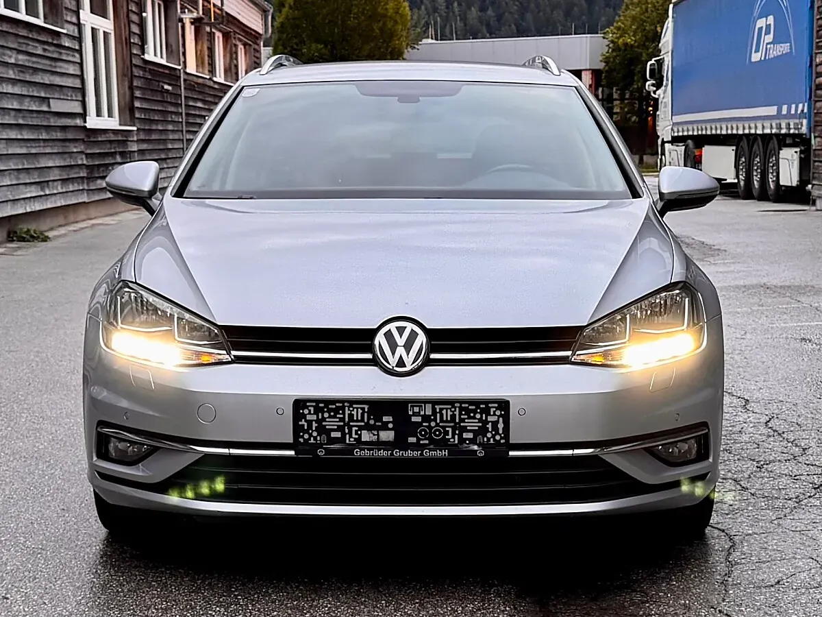 Volkswagen Golf 2020 photo 2