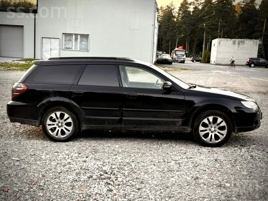 Subaru Outback 2008 photo 2