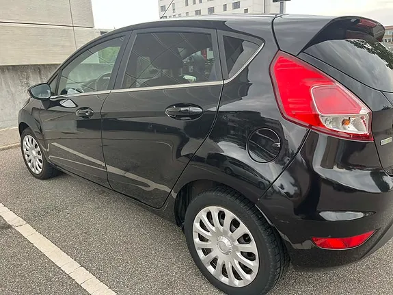 Ford Fiesta 2014 photo 3