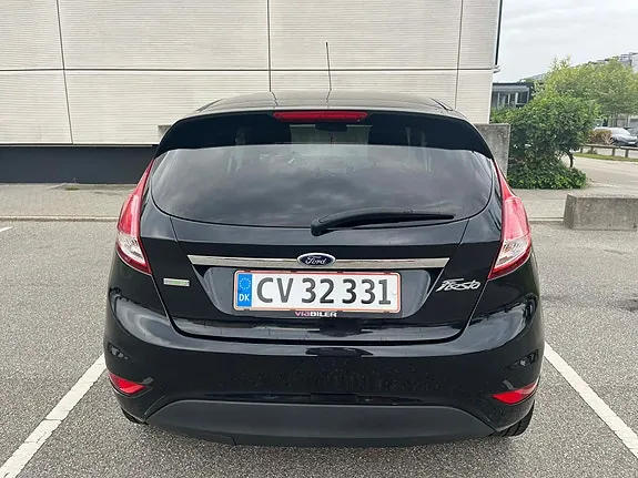 Ford Fiesta 2014 photo 2