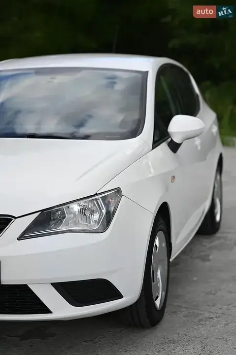 Seat Ibiza 2013 photo 2