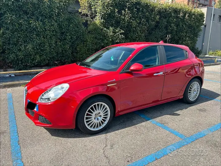 Alfa Romeo Giulietta 2012 photo 5