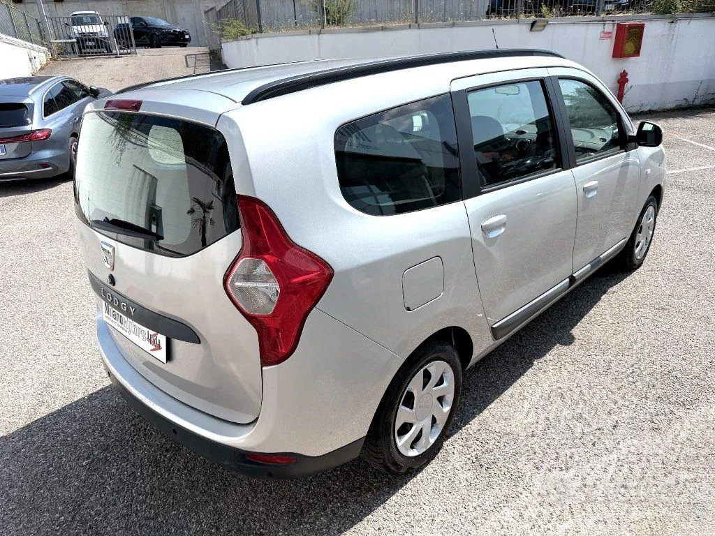Dacia Lodgy 2012 photo 5