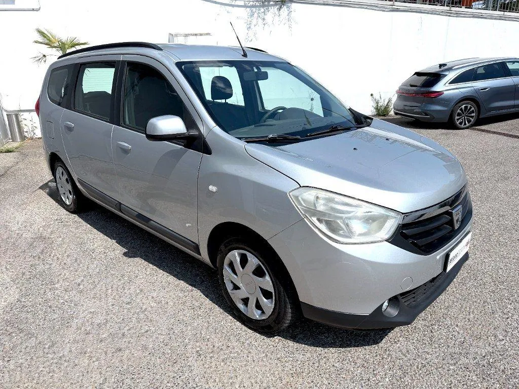 Dacia Lodgy 2012 photo 2