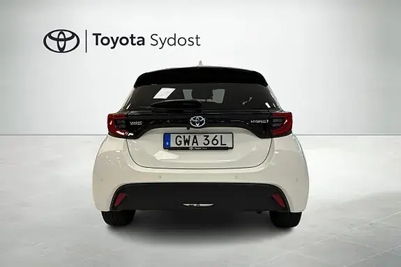Toyota Yaris 2023 photo 4