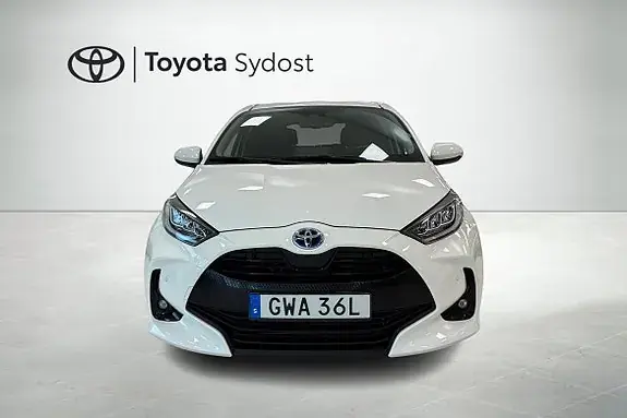 Toyota Yaris 2023 photo 5