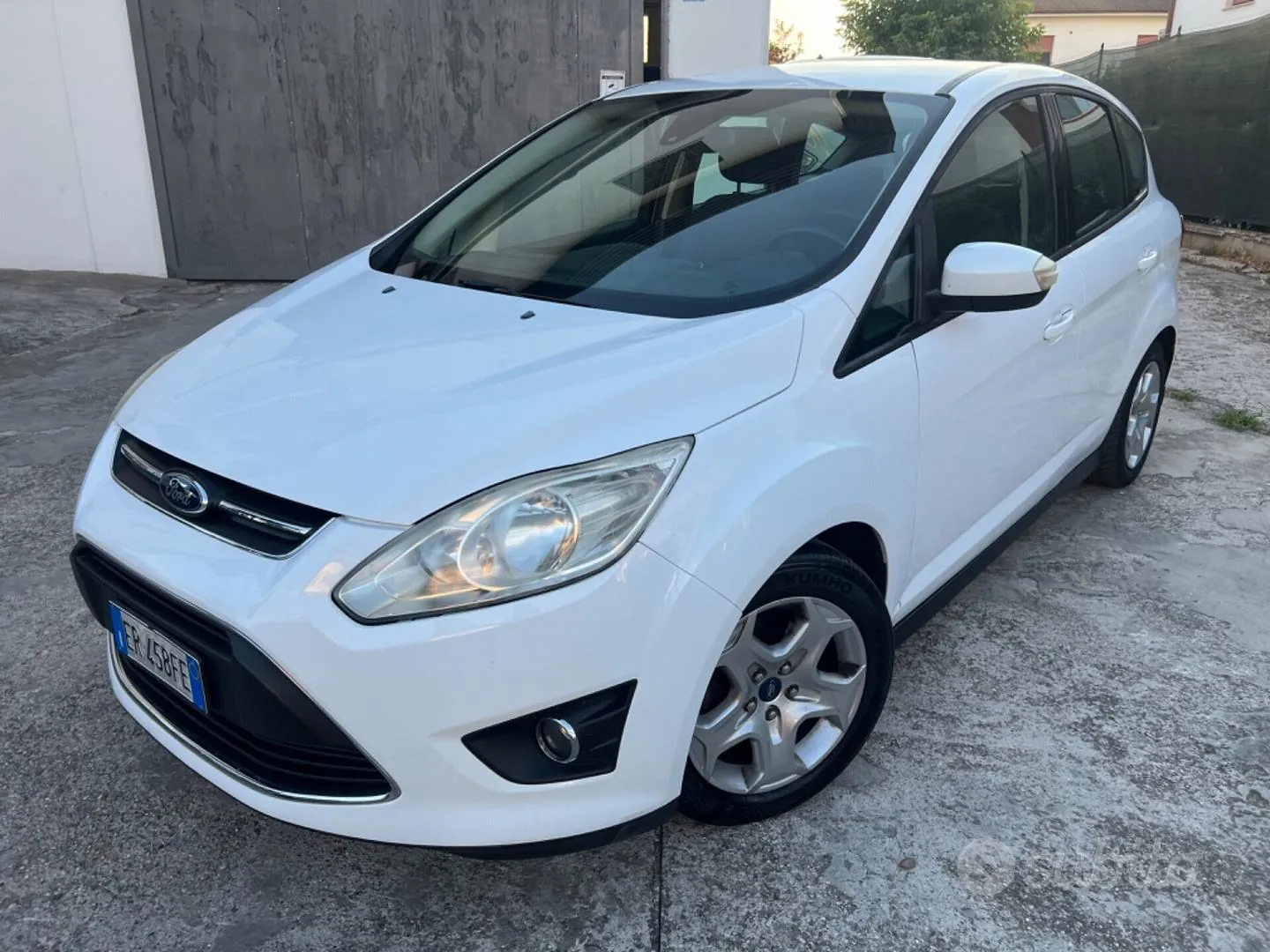 Ford C-Max 2013 photo 2