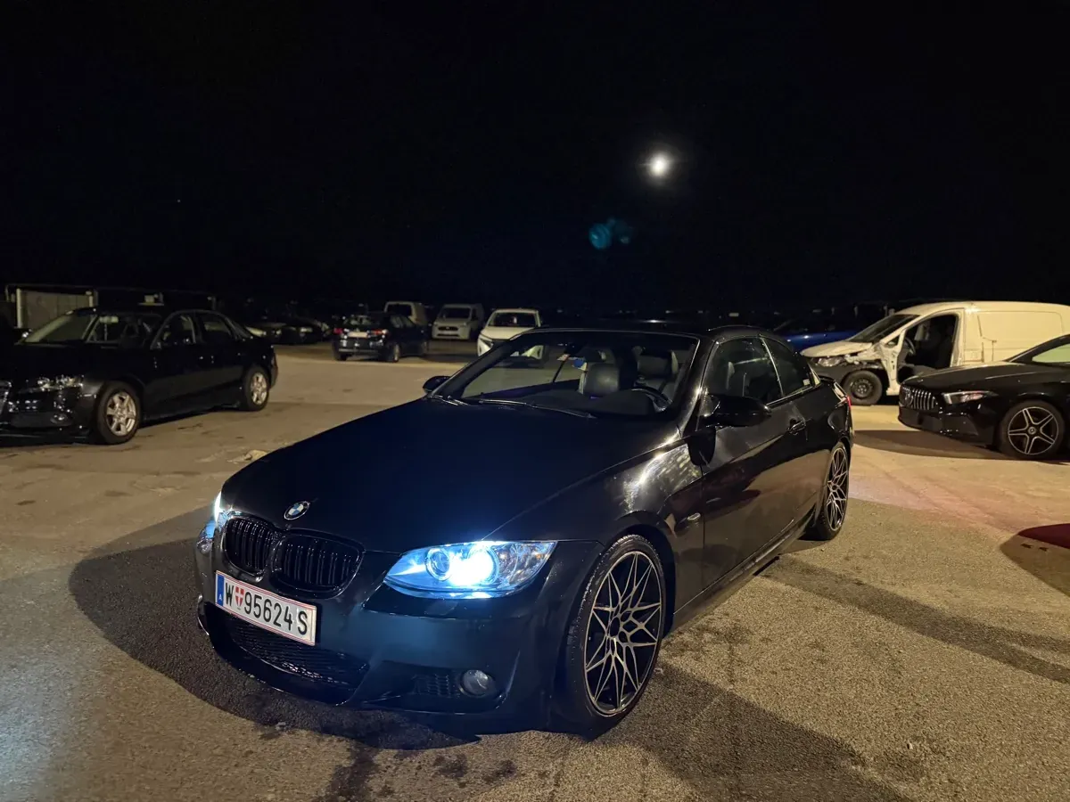 BMW 3 Series 2009 photo 2