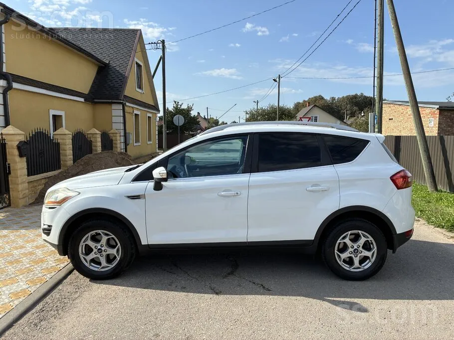 Ford Kuga 2010 photo 2